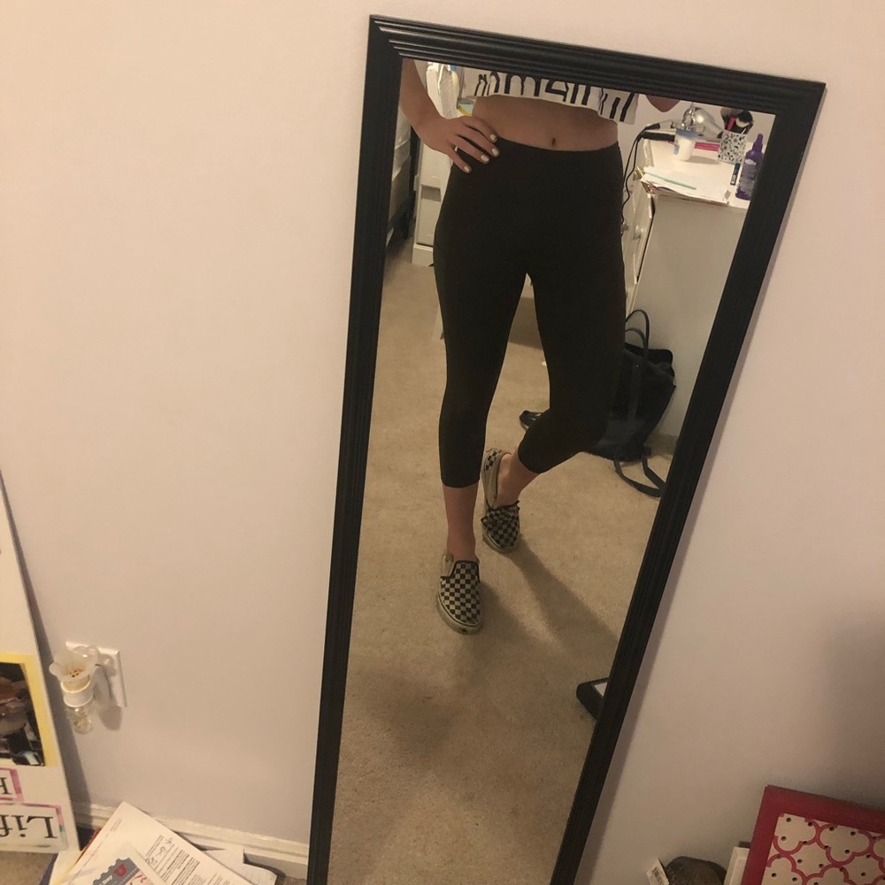 Green lulu lemon leggings (model)